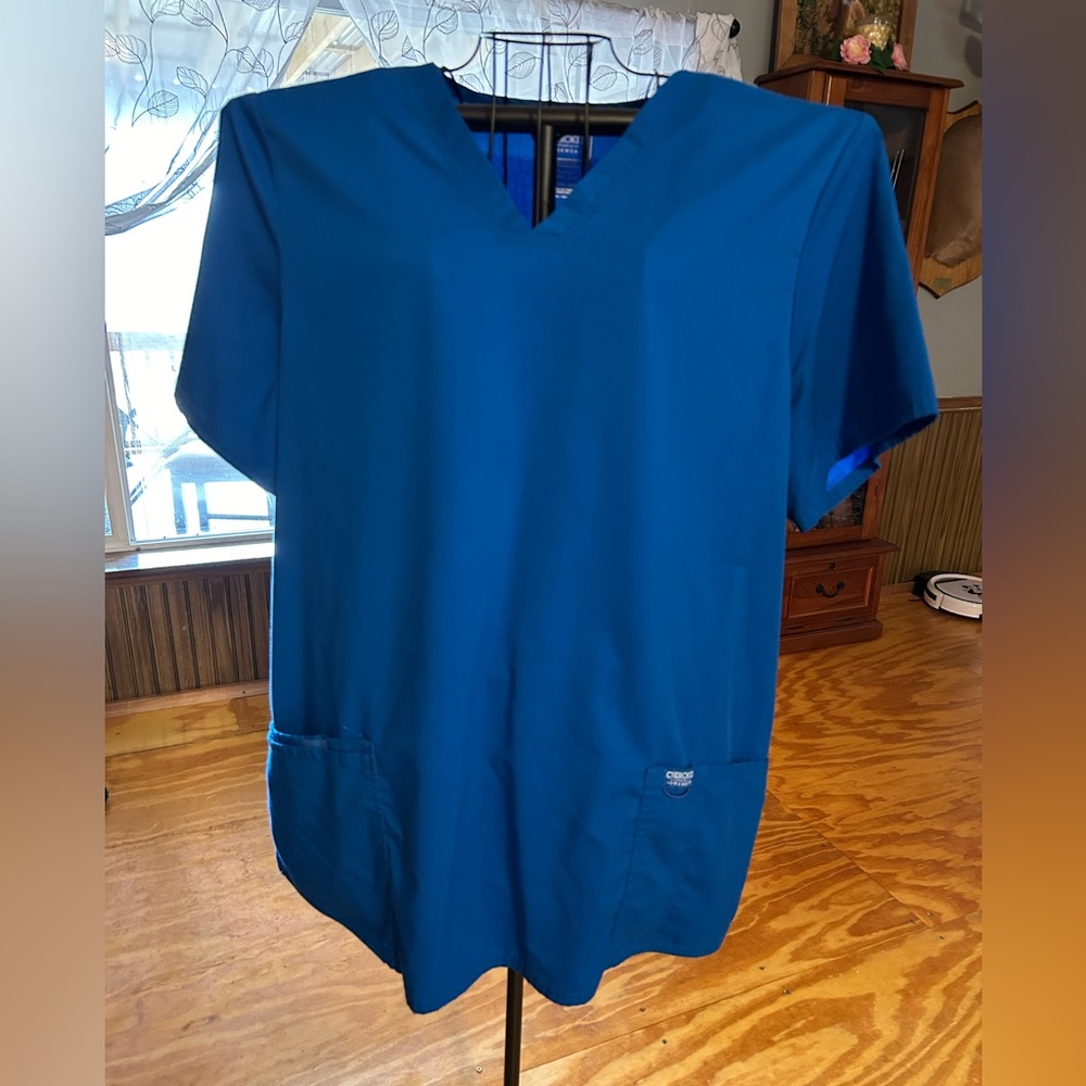 Cherokee Workwear Revolution Women's 3-Pocket STRETCH V-Neck Scrub Top
